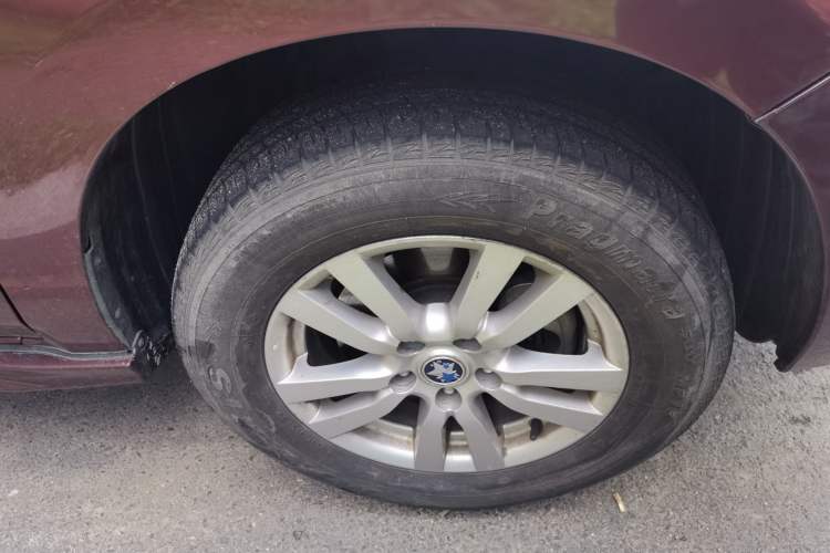 Used Venucia T70 2015 2.0L CVT Smart Choice Edition Right Front Wheel Hub