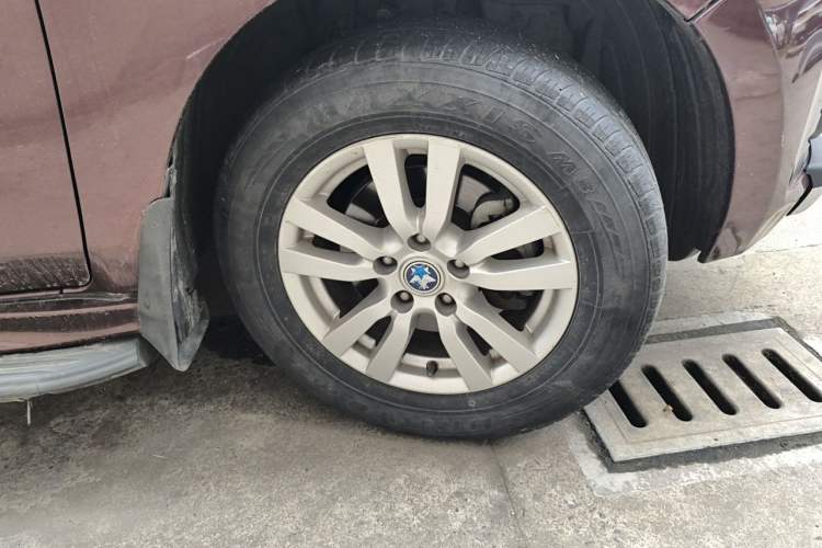 Used Venucia T70 2015 2.0L Manual RuiQu Version Right Front Wheel Hub