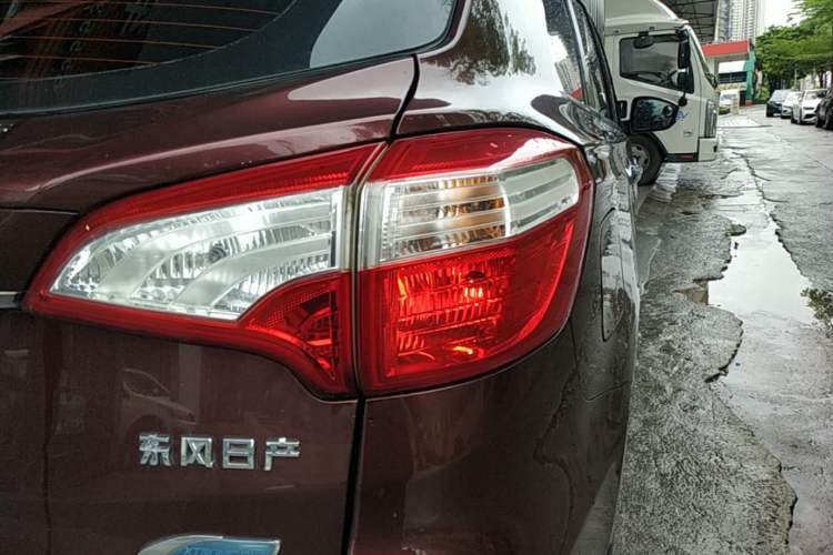 Used Venucia T70 2015 2.0L CVT Smart Choice Edition Right Rear Taillight