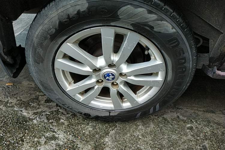 Used Venucia T70 2015 2.0L CVT Smart Choice Edition Right Rear Wheel Hub