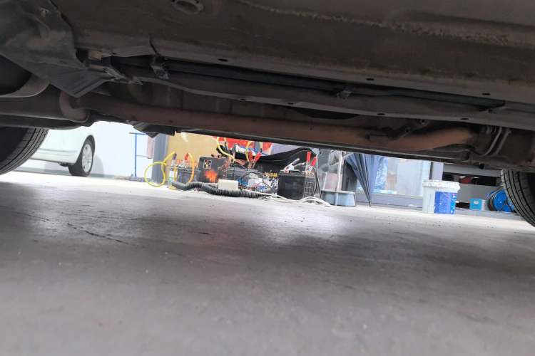 Used Venucia T70 2015 1.6L Manual Ruixing Edition Right Side Sill