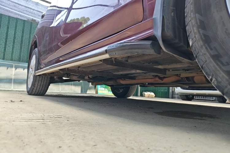 Used Venucia T70 2015 2.0L CVT Smart Edition Right Side Sill
