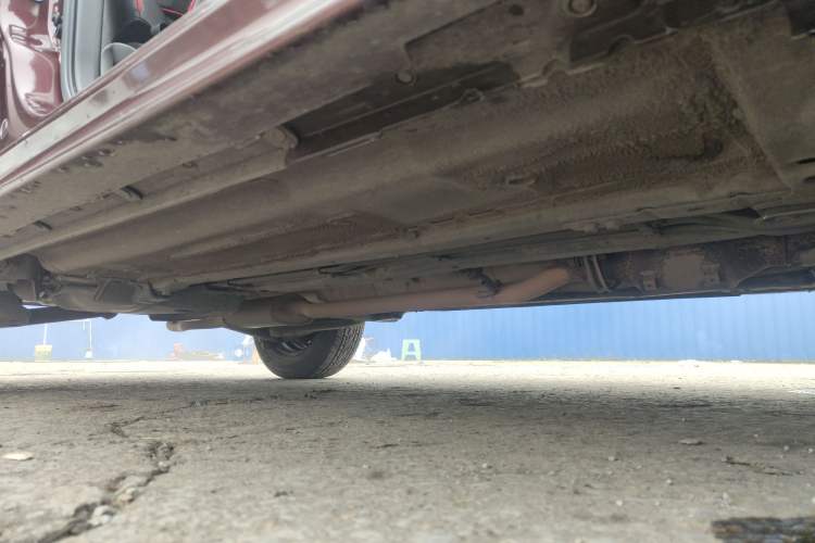 Used Venucia T70 2015 1.6L Manual Ruixing Edition Right Side Sill