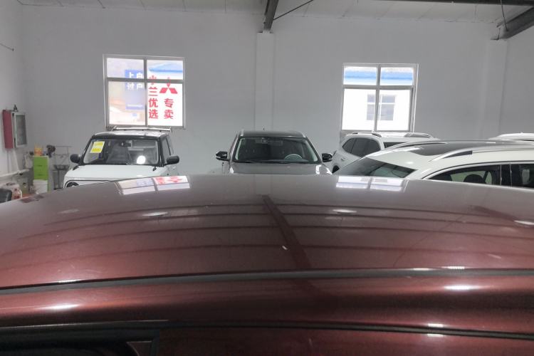 Used Venucia T70 2015 1.6L Manual Ruixing Edition Roof