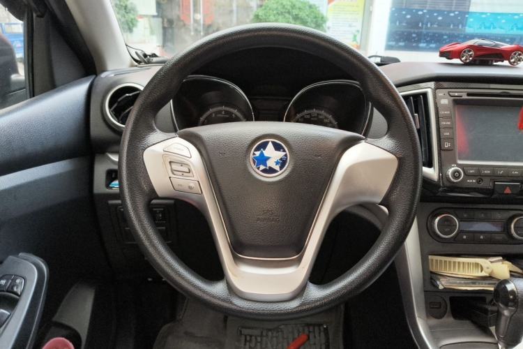 Used Venucia T70 2015 2.0L CVT Smart Edition Steering Wheel