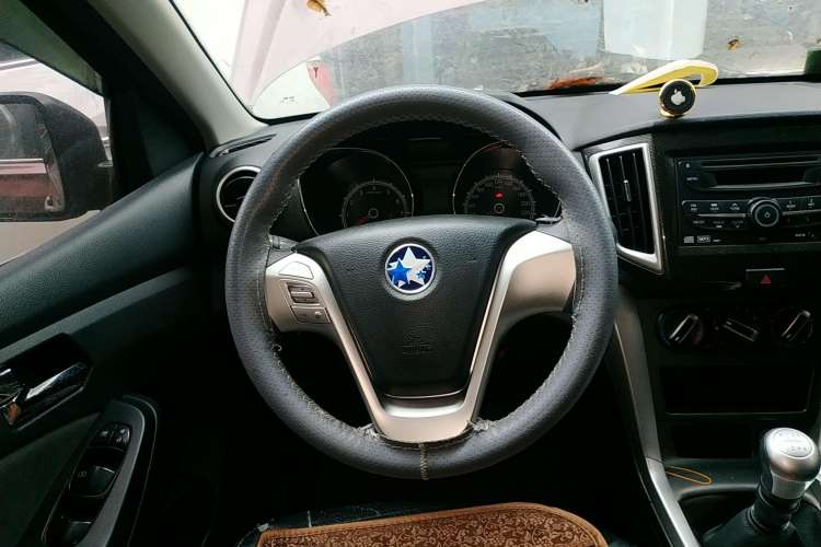 Used Venucia T70 2015 2.0L Manual RuiQu Version Steering Wheel