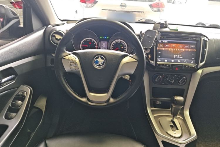 Used Venucia T70 2015 2.0L CVT Smart Choice Edition Steering Wheel