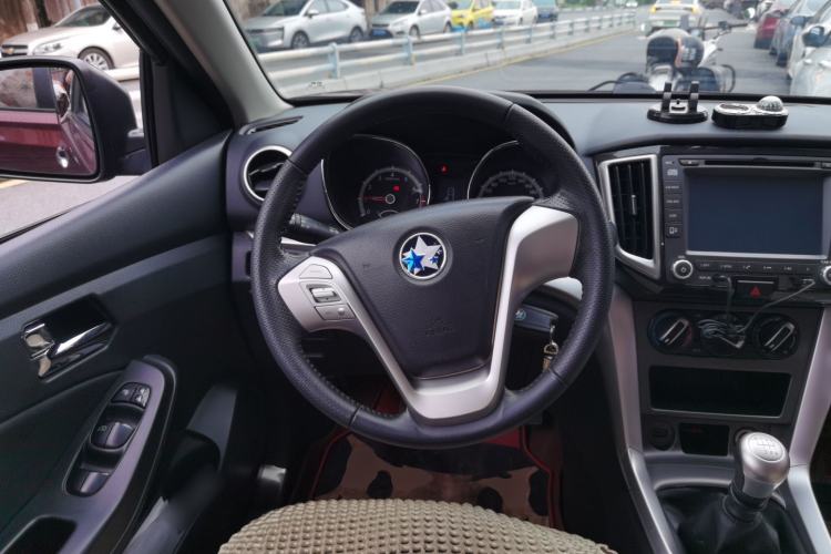 Used Venucia T70 2015 2.0L Manual RuiXiang Edition Steering Wheel