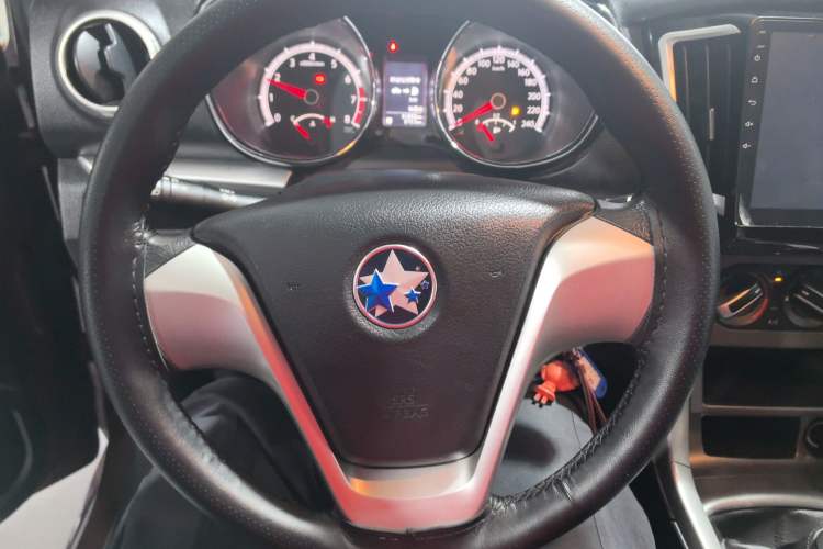 Used Venucia T70 2015 1.6L Manual Ruixing Edition Steering Wheel