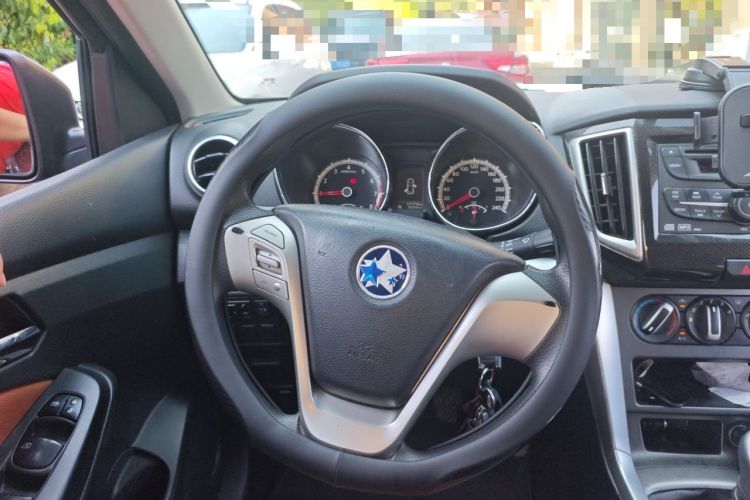 Used Venucia T70 2015 2.0L Manual RuiQu Version Steering Wheel