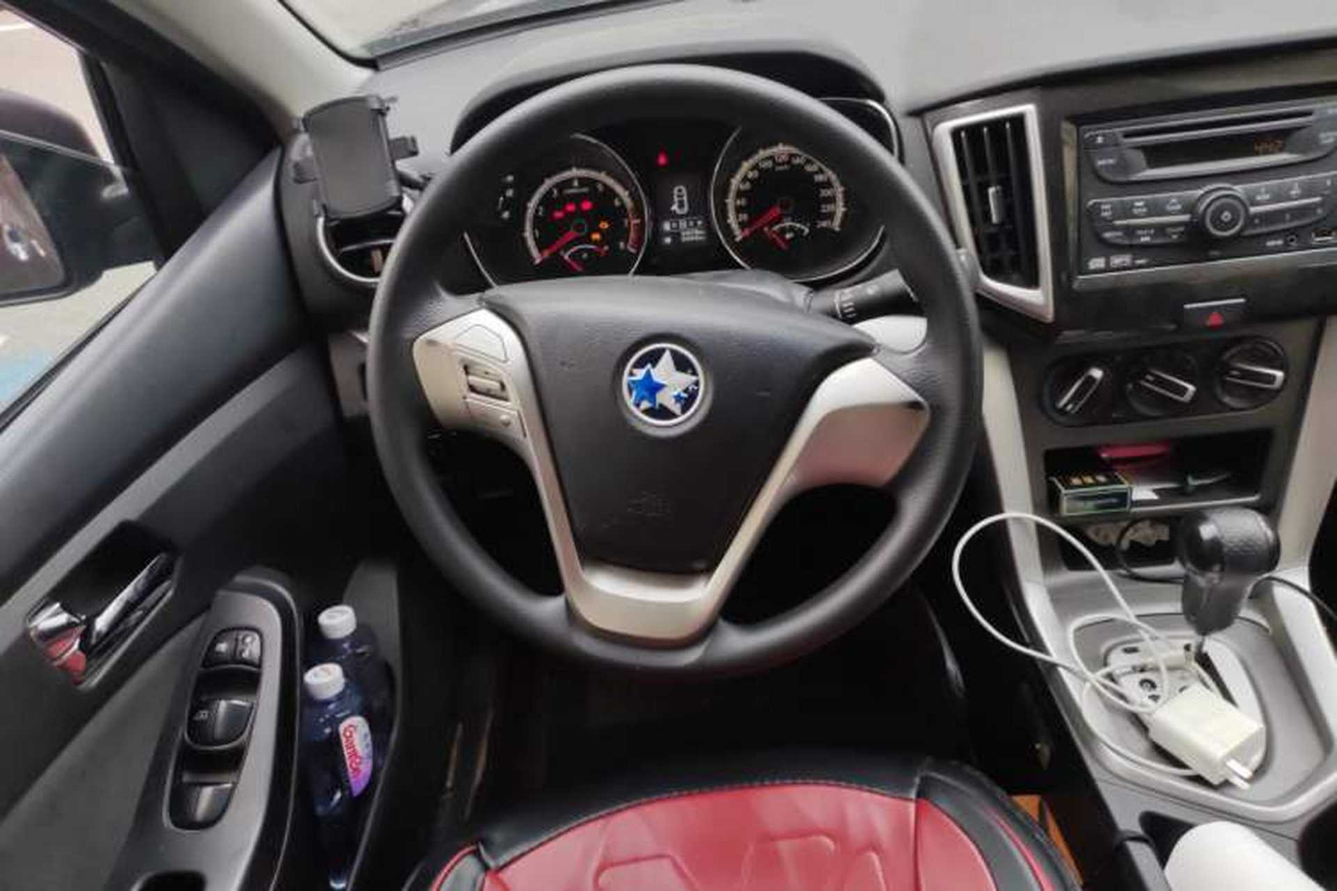 Used Venucia T70 2015 2.0L CVT Smart Choice Edition Steering Wheel
