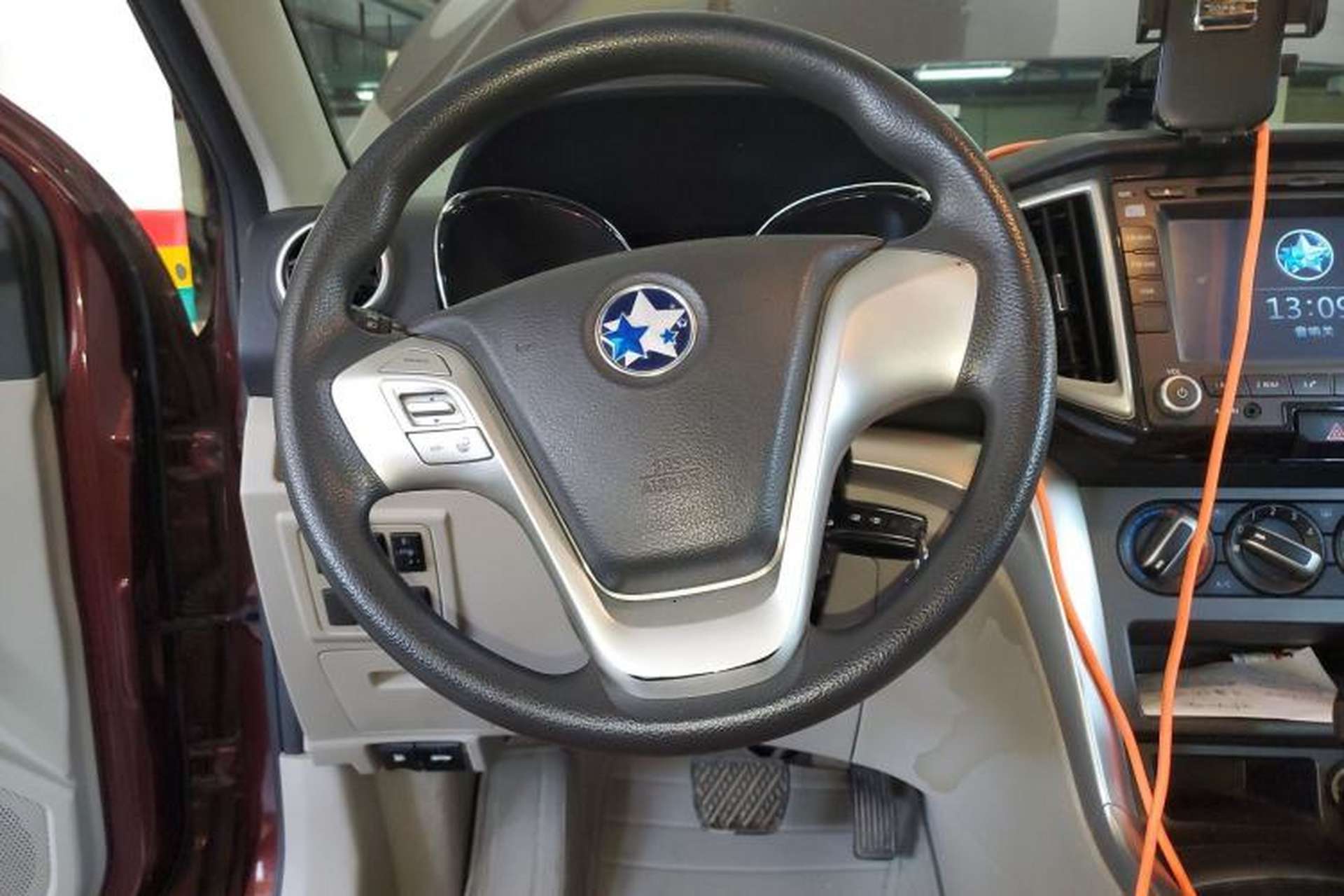 Used Venucia T70 2015 2.0L CVT Smart Choice Edition Steering Wheel