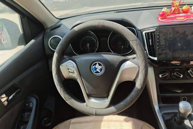 Used Venucia T70 2015 2.0L Manual RuiQu Version Steering Wheel