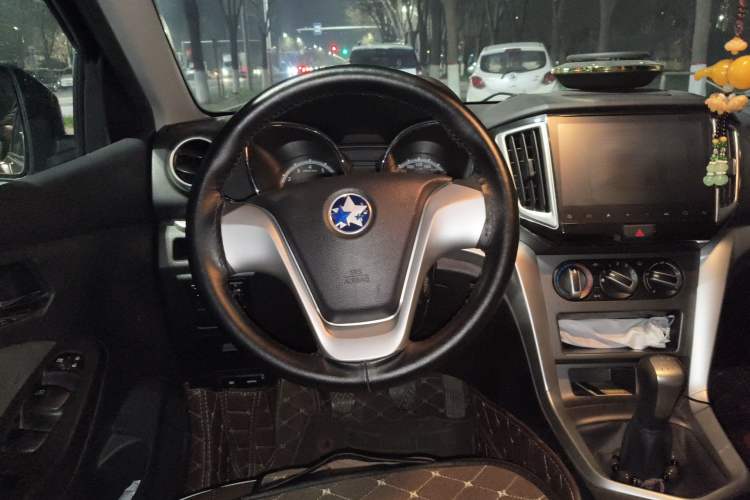 Used Venucia T70 2015 1.6L Manual Ruixing Edition Steering Wheel