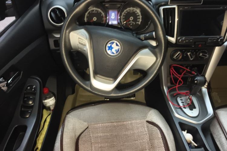 Used Venucia T70 2015 2.0L CVT Smart Choice Edition Steering Wheel