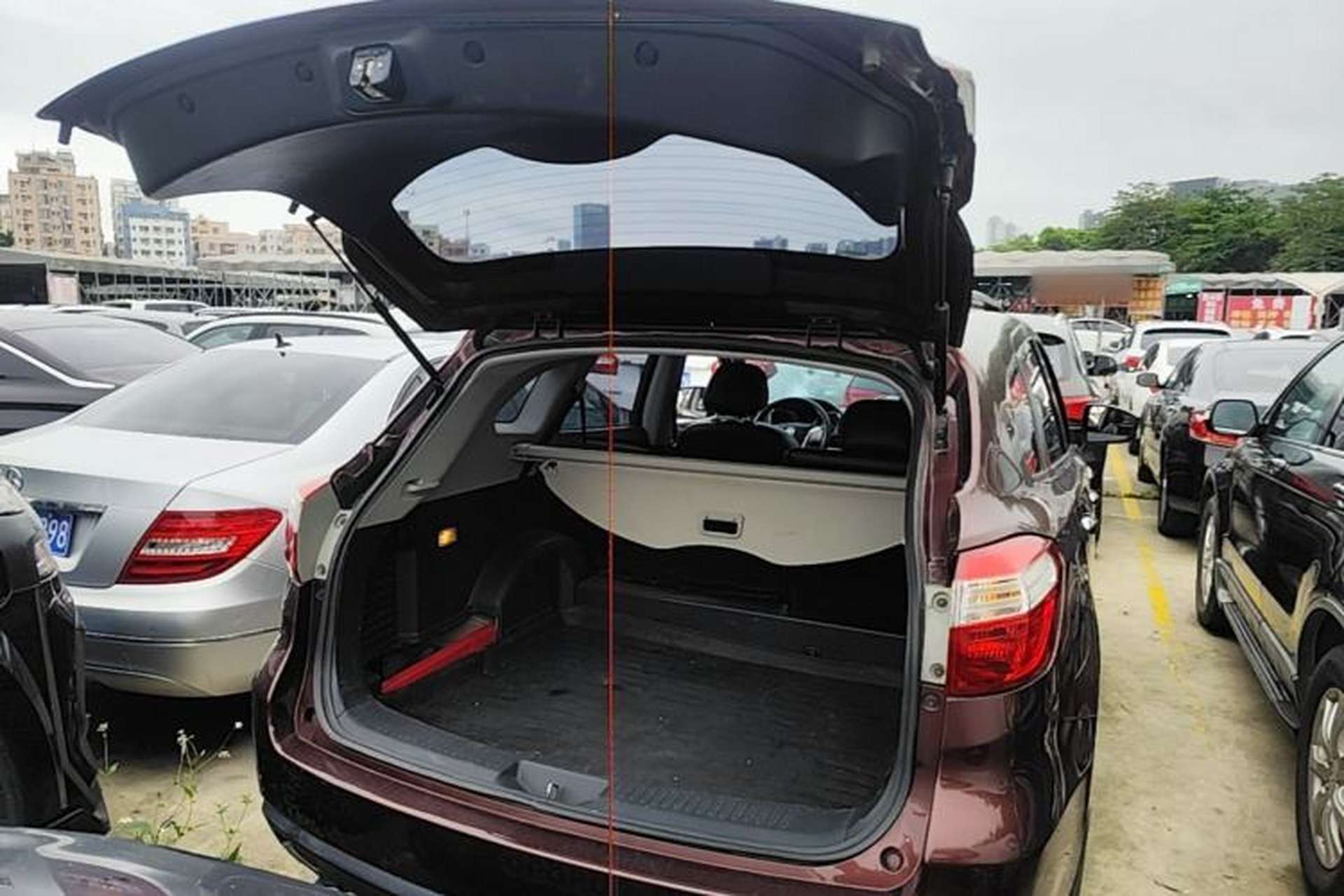 Used Venucia T70 2015 2.0L CVT Smart Edition Trunk