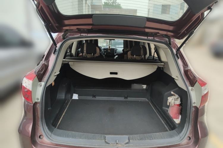 Used Venucia T70 2015 2.0L CVT Smart Choice Edition Trunk