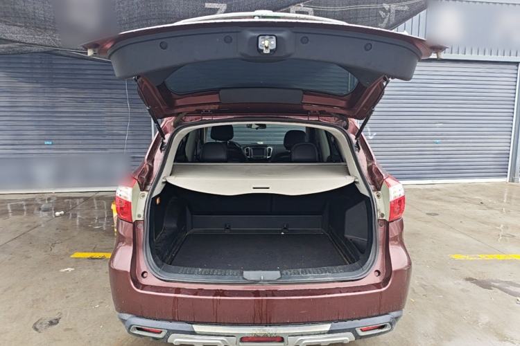 Used Venucia T70 2015 2.0L CVT Smart Edition Trunk