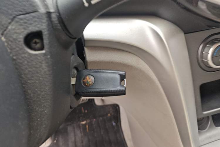 Used Venucia T70 2015 2.0L CVT Smart Edition Vehicle Key