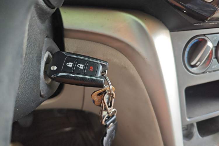 Used Venucia T70 2015 2.0L Manual RuiXiang Edition Vehicle Key