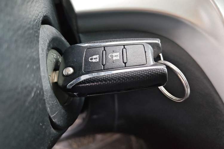 Used Venucia T70 2015 2.0L CVT Smart Edition Vehicle Key