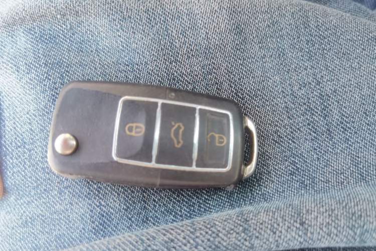Used Venucia T70 2015 2.0L Manual RuiXiang Edition Vehicle Key