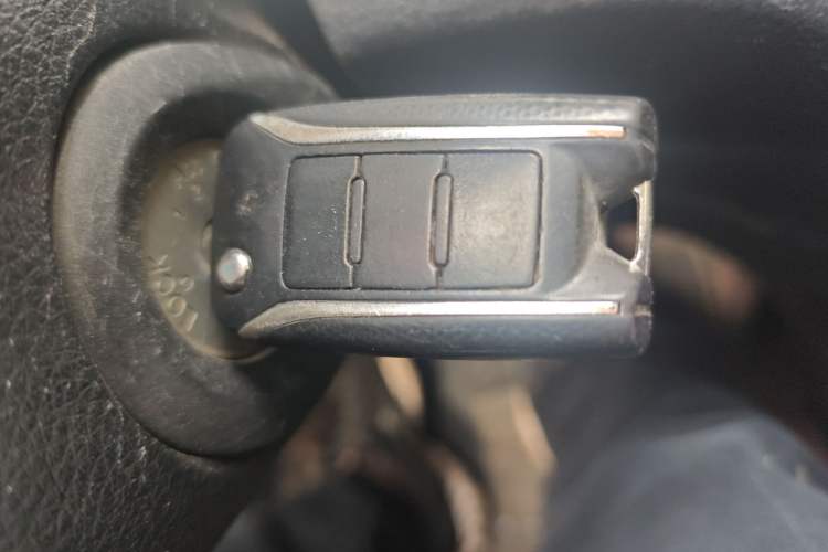 Used Venucia T70 2015 2.0L CVT Smart Edition Vehicle Key