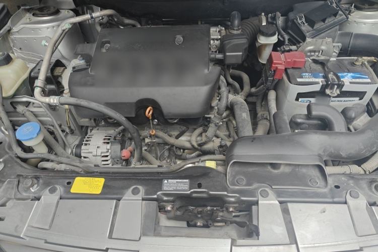 Used Venucia T70 2015 2.0L CVT Smart Choice Edition Engine Bay