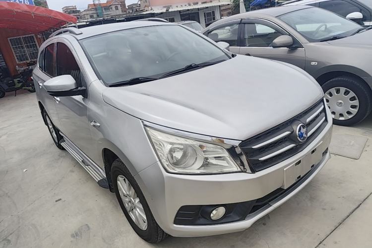 Used Venucia T70 2015 2.0L CVT Smart Choice Edition Front Right 45 Deg