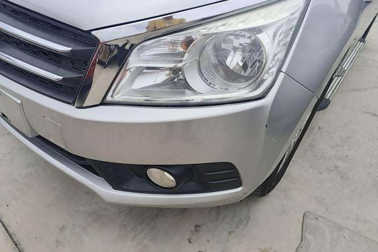 Used Venucia T70 2015 2.0L CVT Smart Choice Edition Left Front Headlight