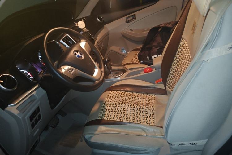 Used Venucia T70 2015 2.0L CVT Smart Choice Edition Left Front Seat