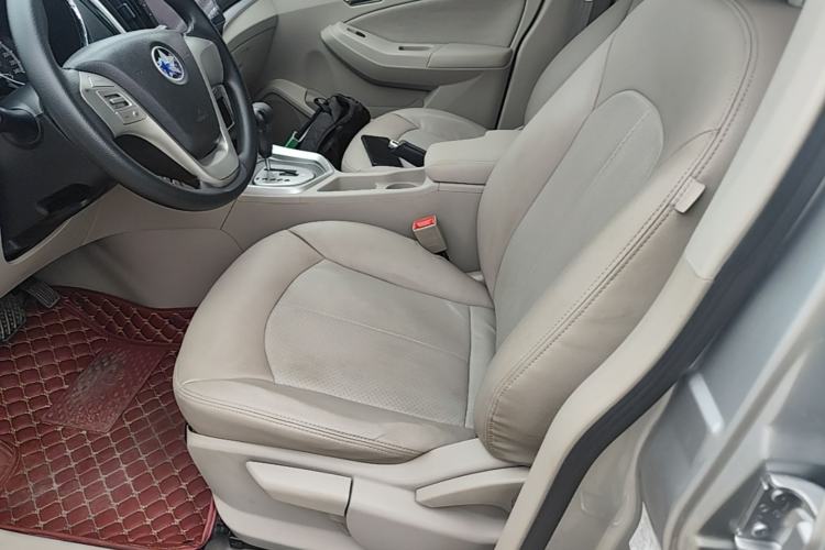 Used Venucia T70 2015 2.0L CVT Smart Choice Edition Left Front Seat