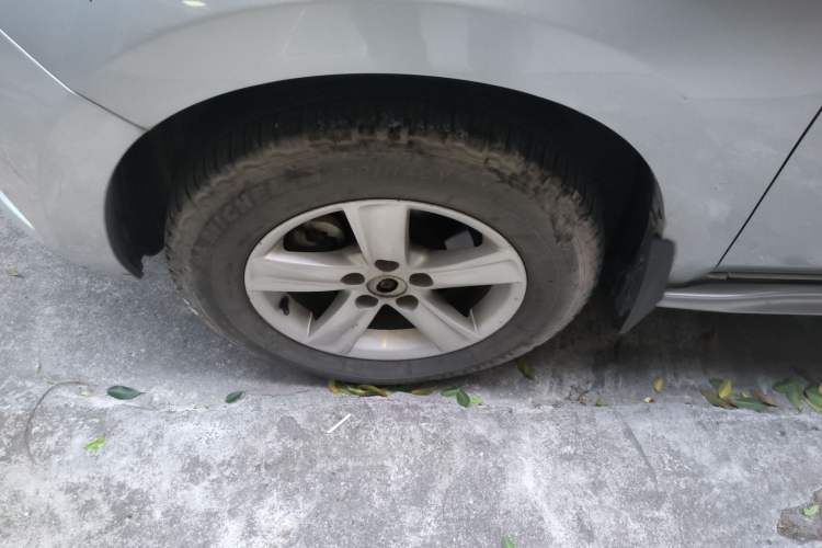 Used Venucia T70 2015 1.6L Manual Ruixing Edition Left Front Wheel Hub