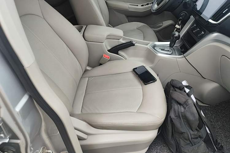 Used Venucia T70 2015 2.0L CVT Smart Choice Edition Right Front Seat