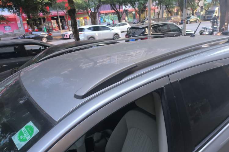 Used Venucia T70 2015 1.6L Manual Ruixing Edition Roof