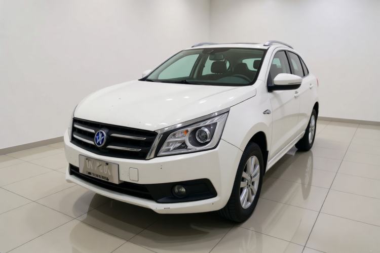 Used Venucia T70 2015 2.0L CVT Smart Edition Guazi used car, China used car export, Used car for sale, Used cars, Cheapest cars for sale