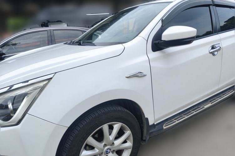 Used Venucia T70 2015 2.0L CVT Smart Edition Guazi used car, China used car export, Used car for sale, Used cars, Cheapest cars for sale