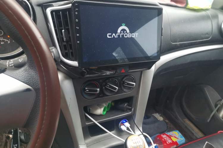 Used Venucia T70 2015 2.0L Manual RuiQu Version Audio And AC Panel