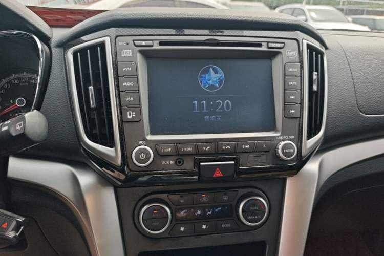 Used Venucia T70 2015 2.0L CVT Smart Edition Audio And AC Panel