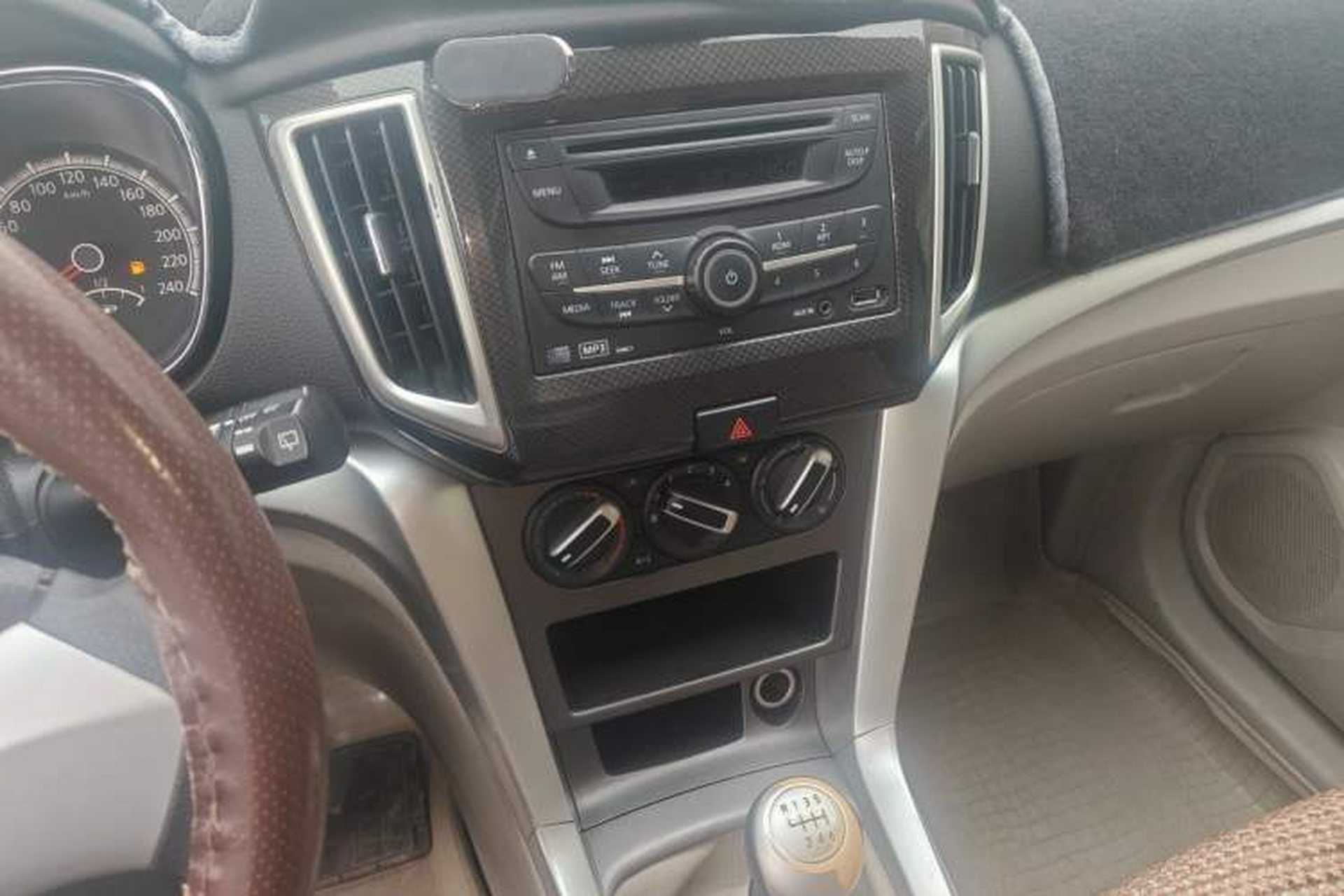 Used Venucia T70 2015 2.0L Manual RuiQu Version Audio And AC Panel