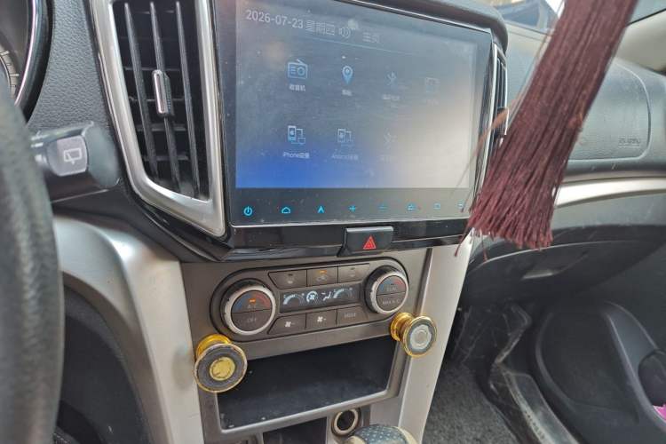 Used Venucia T70 2015 2.0L CVT Smart Edition Audio And AC Panel