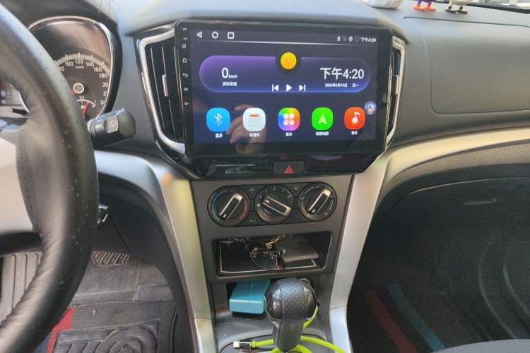 Used Venucia T70 2015 2.0L CVT Smart Choice Edition Audio And AC Panel