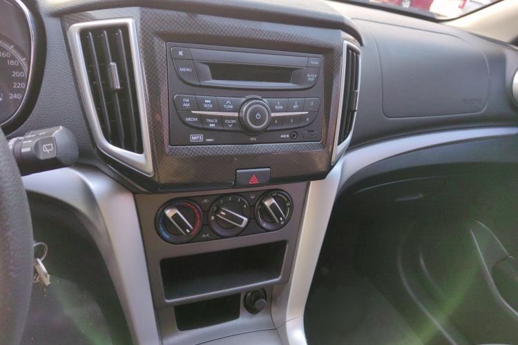Used Venucia T70 2015 1.6L Manual Ruixing Edition Audio And AC Panel