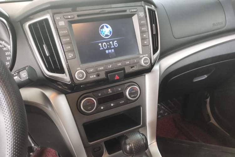 Used Venucia T70 2015 2.0L CVT Smart Edition Audio And AC Panel