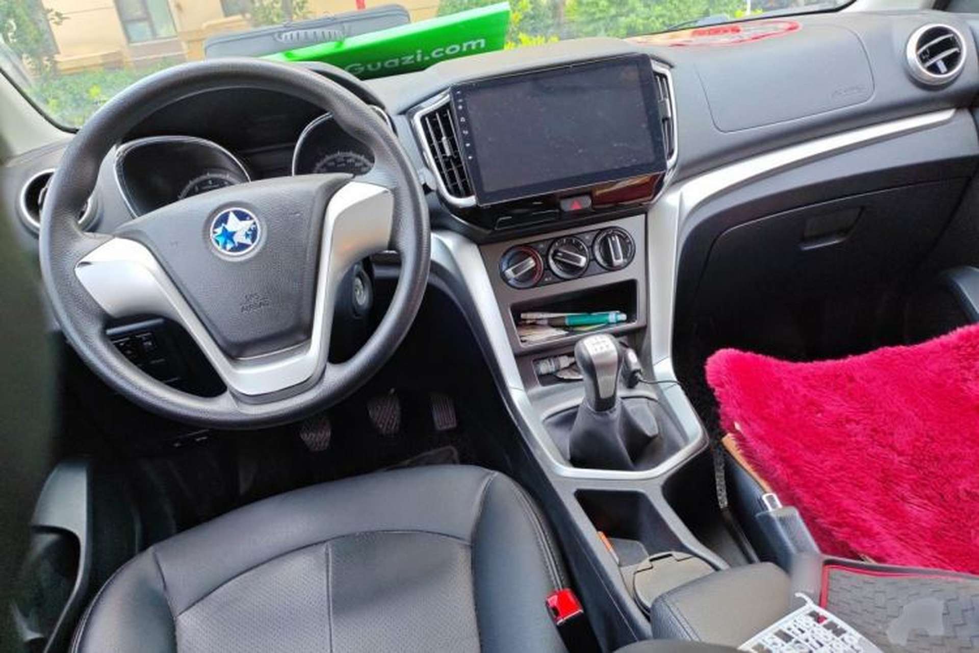 Used Venucia T70 2015 1.6L Manual Ruixing Edition Center Console