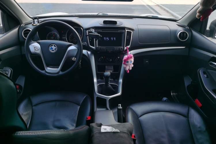 Used Venucia T70 2015 2.0L Manual RuiQu Version Center Console