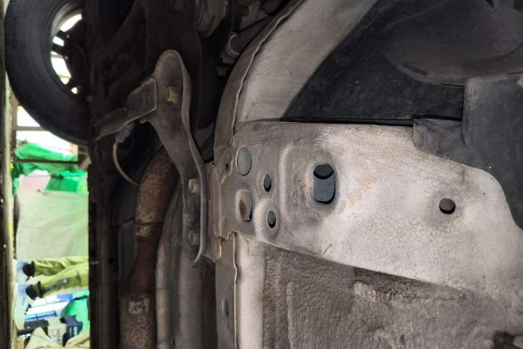 Used Venucia T70 2015 1.6L Manual Ruixing Edition Chassis Front Left