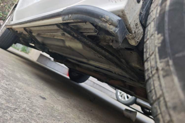 Used Venucia T70 2015 2.0L Manual RuiQu Version Chassis Front Right