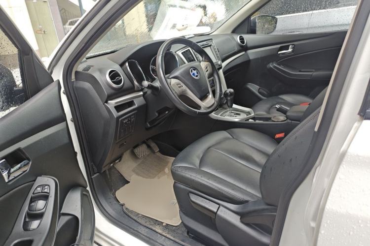 Used Venucia T70 2015 2.0L CVT Smart Edition Driver Seat