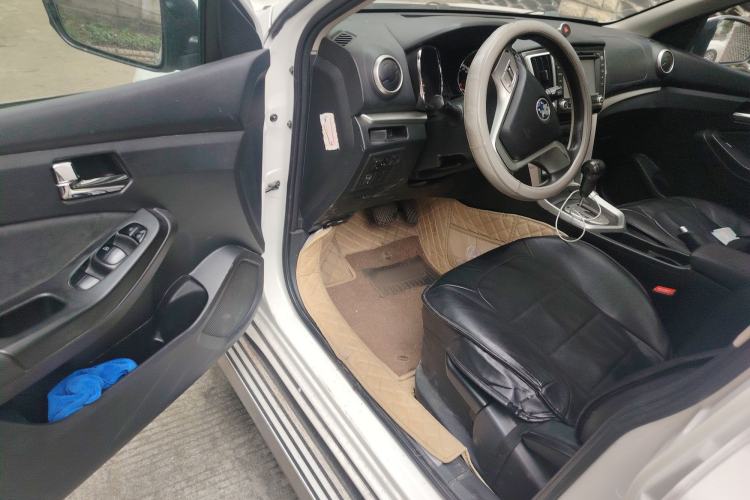 Used Venucia T70 2015 2.0L CVT Smart Edition Driver Seat